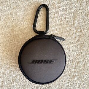 BOSE Corded In Ear Bud Headphones in Scuba Protective Case with D-Ring